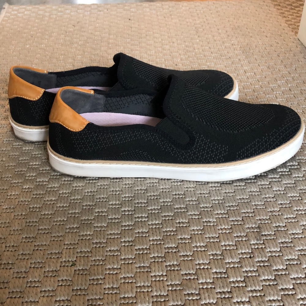 Black Dr. Scholl’s Sneakers